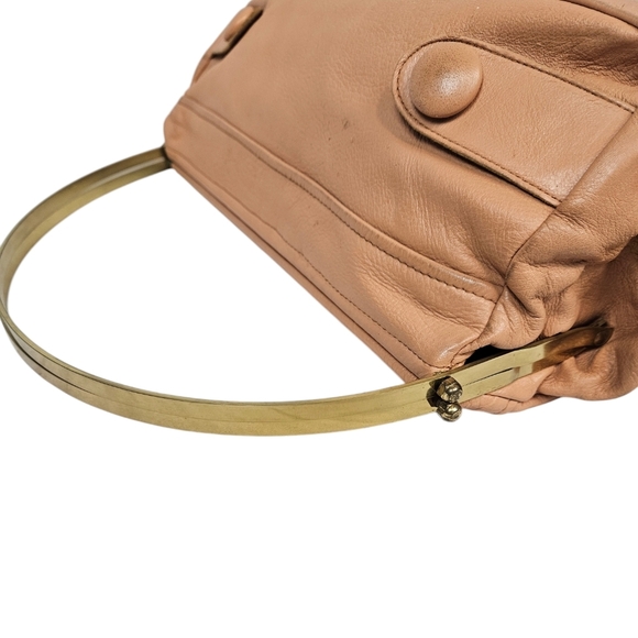 Vintage 70s Weber's Peach Leather Large Baguette Gold Metal Handle Women's Purse - Picture 7 of 13